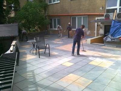 Znojmo-terasa na drenážní rohoži s volnou pokládkou (9)